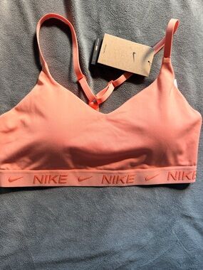NWT Nike Dri Fit W Seamless Sports Bra Bralette in Coral